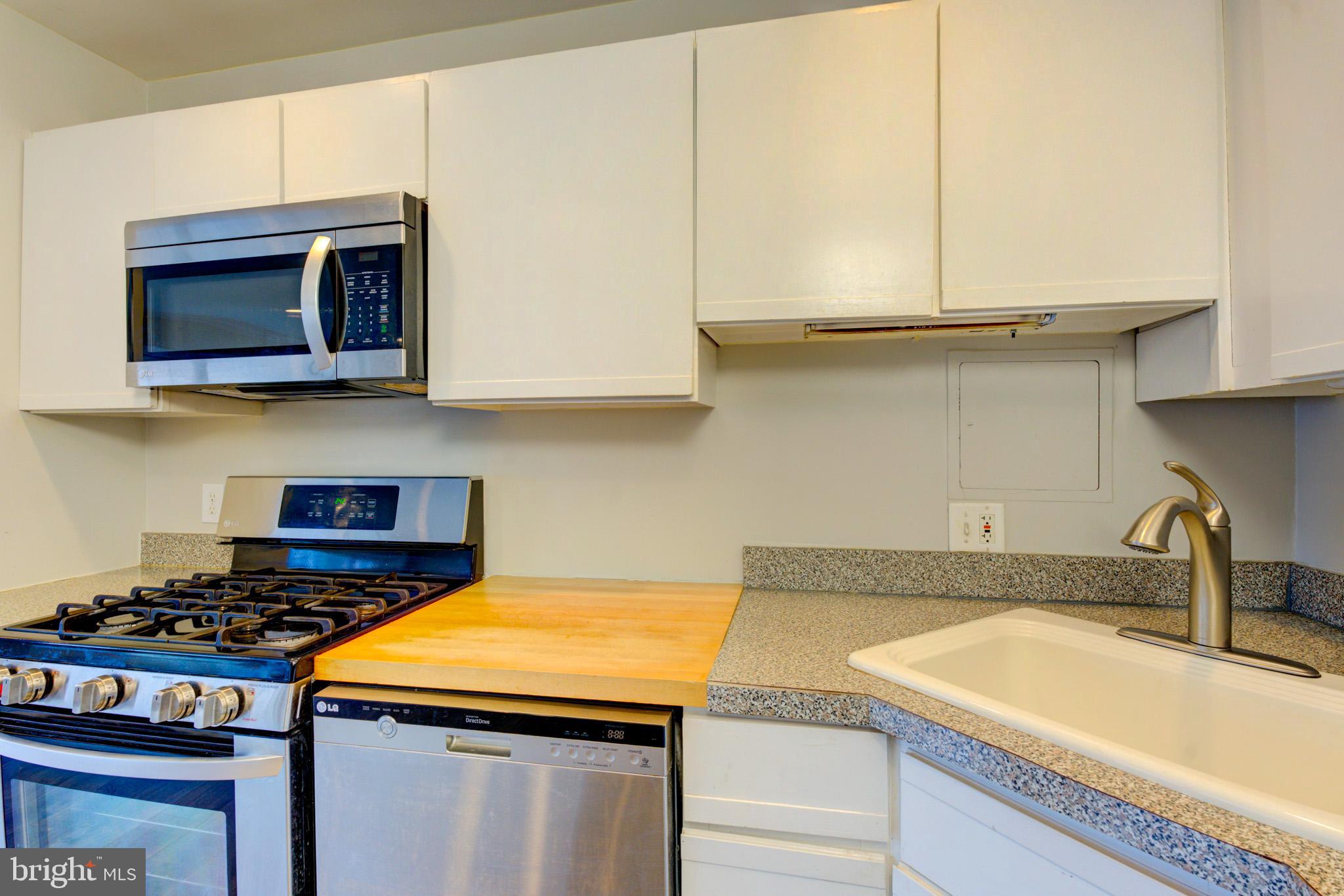 KENWOOD PLACE - Residential