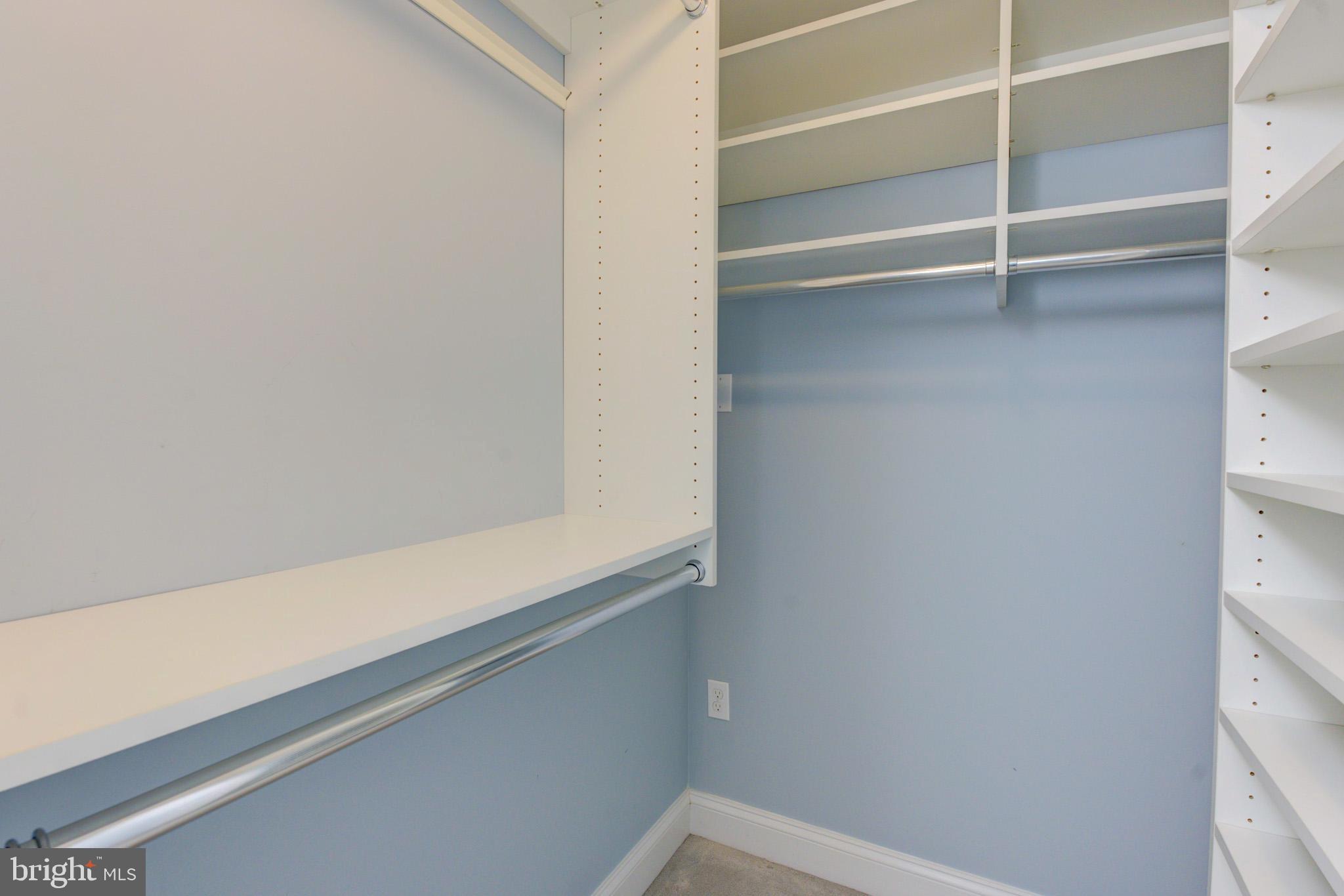 KENWOOD PLACE - Residential