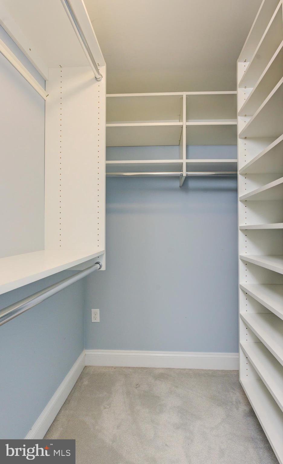 KENWOOD PLACE - Residential