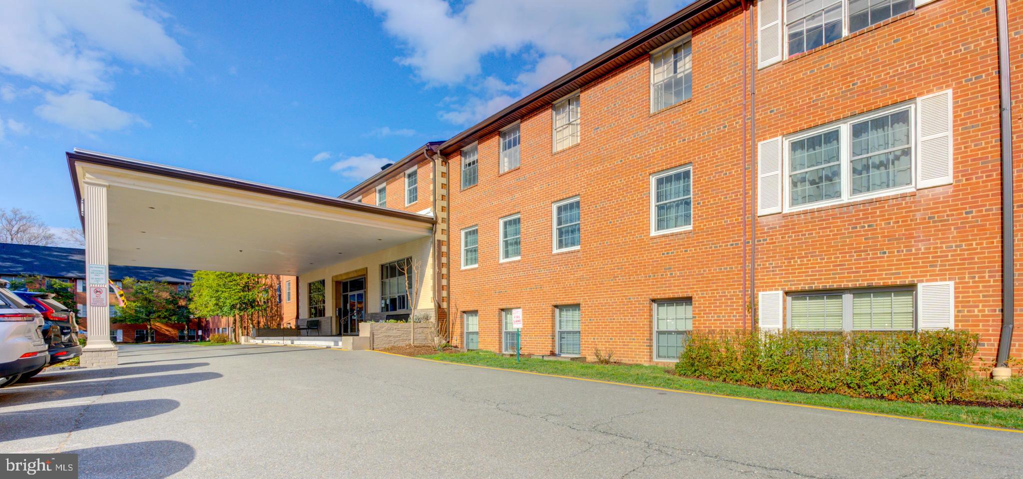 KENWOOD PLACE - Residential