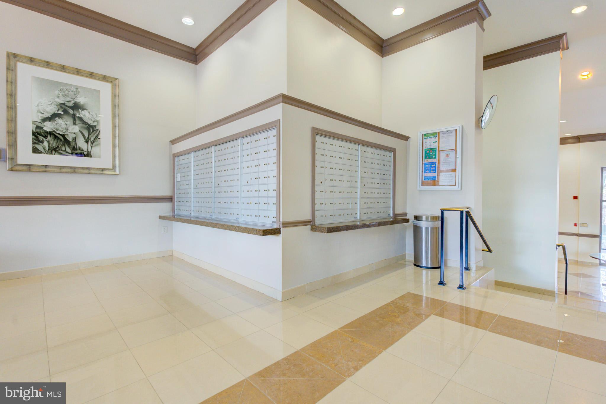 KENWOOD PLACE - Residential