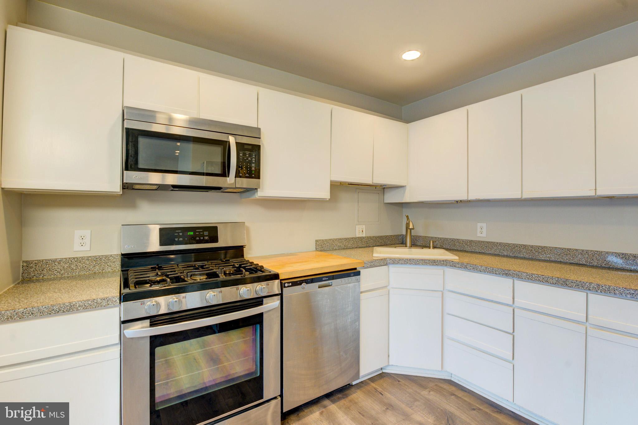 KENWOOD PLACE - Residential