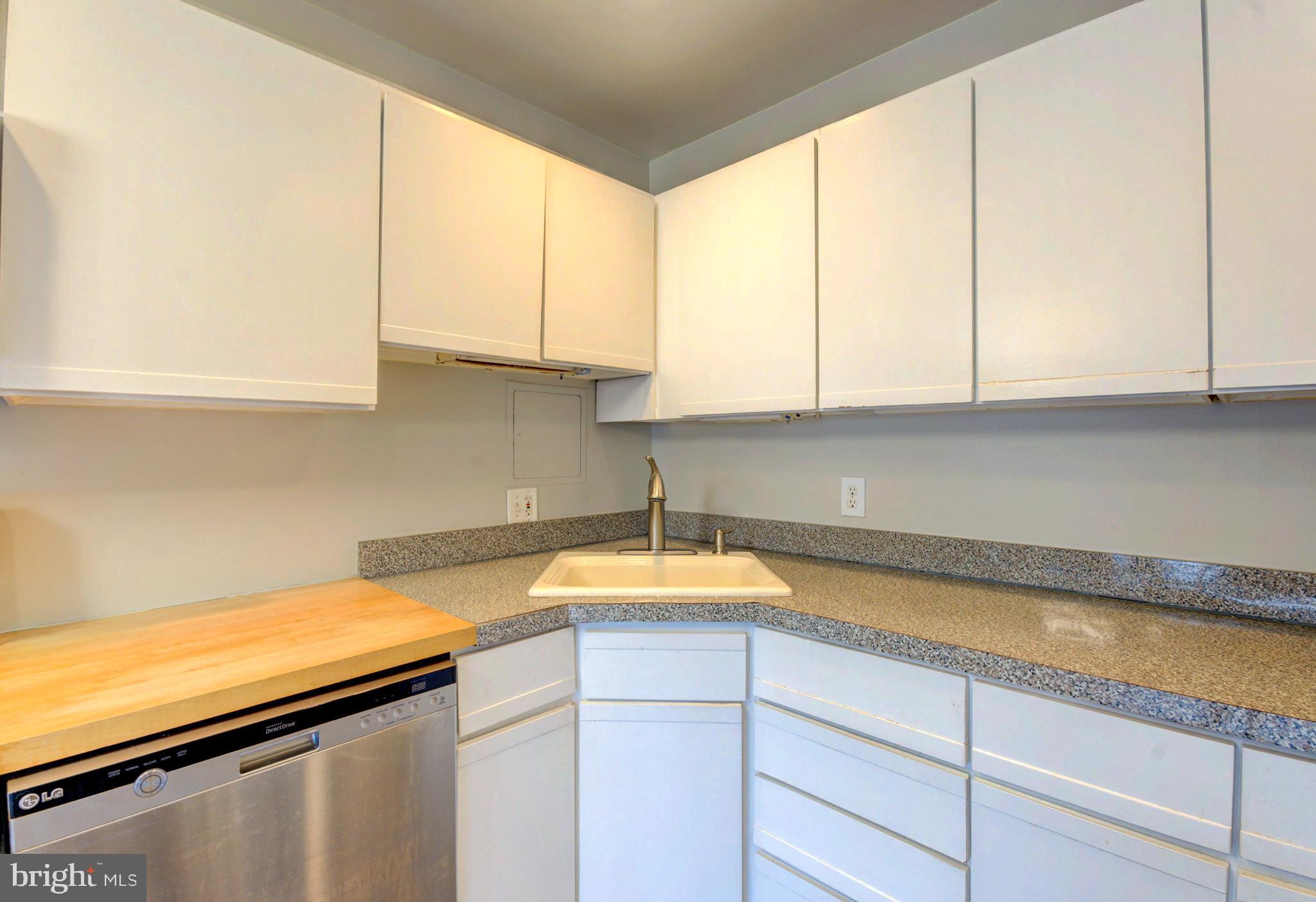 KENWOOD PLACE - Residential