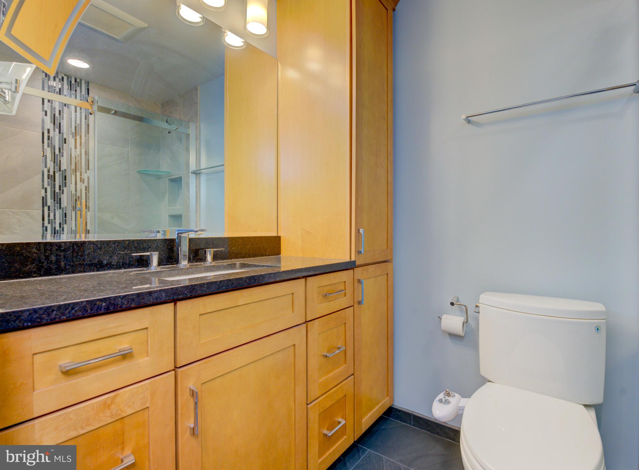 KENWOOD PLACE - Residential