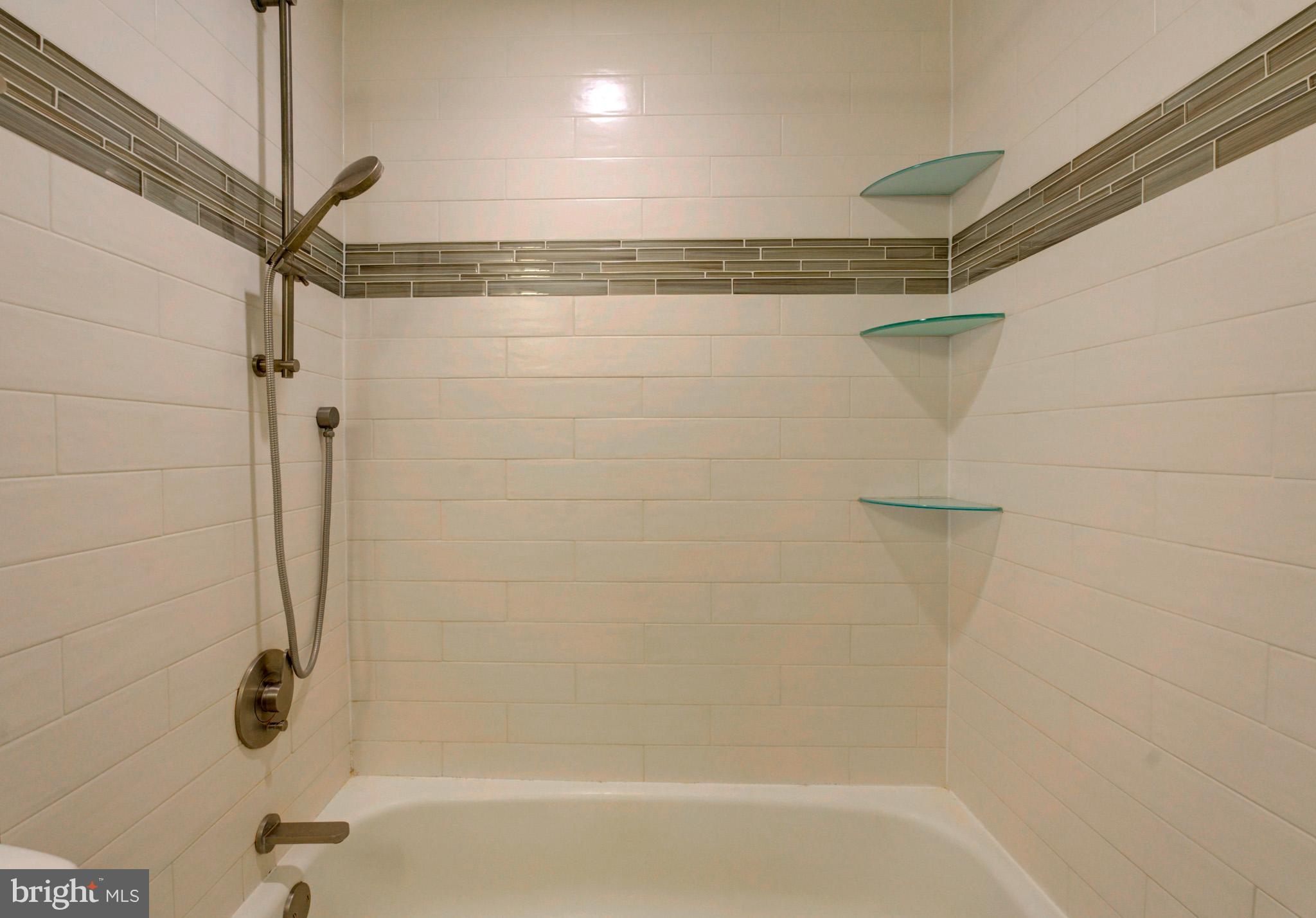 KENWOOD PLACE - Residential