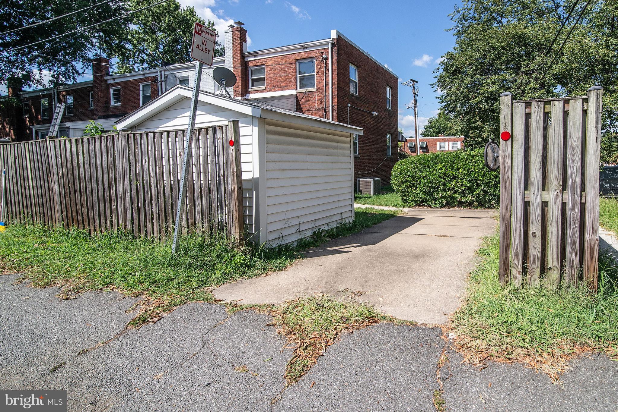 JEFFERSON HOMES - Residential