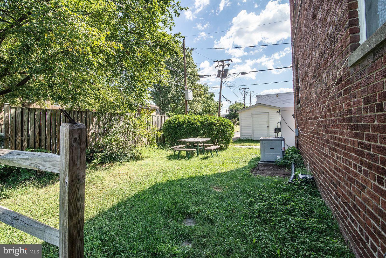 JEFFERSON HOMES - Residential