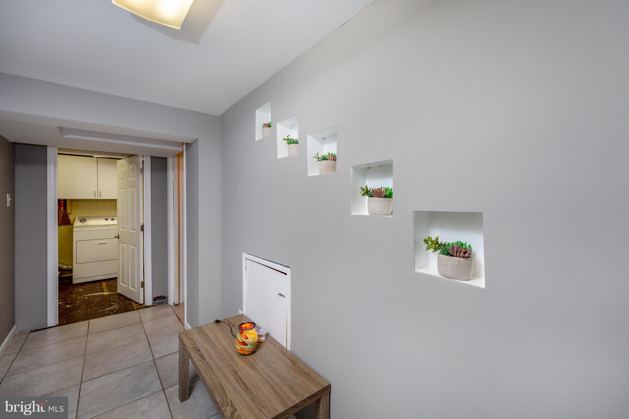 CHARLESMONT - Residential