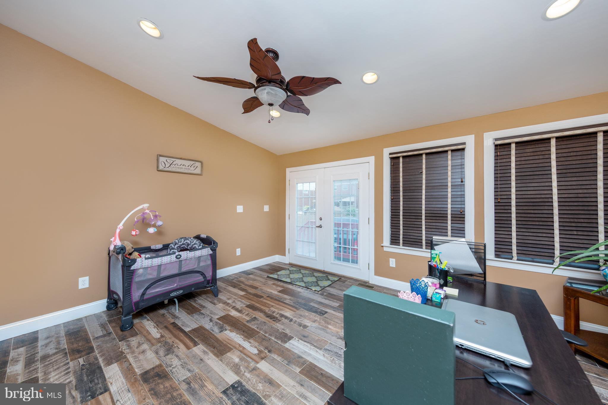 CHARLESMONT - Residential