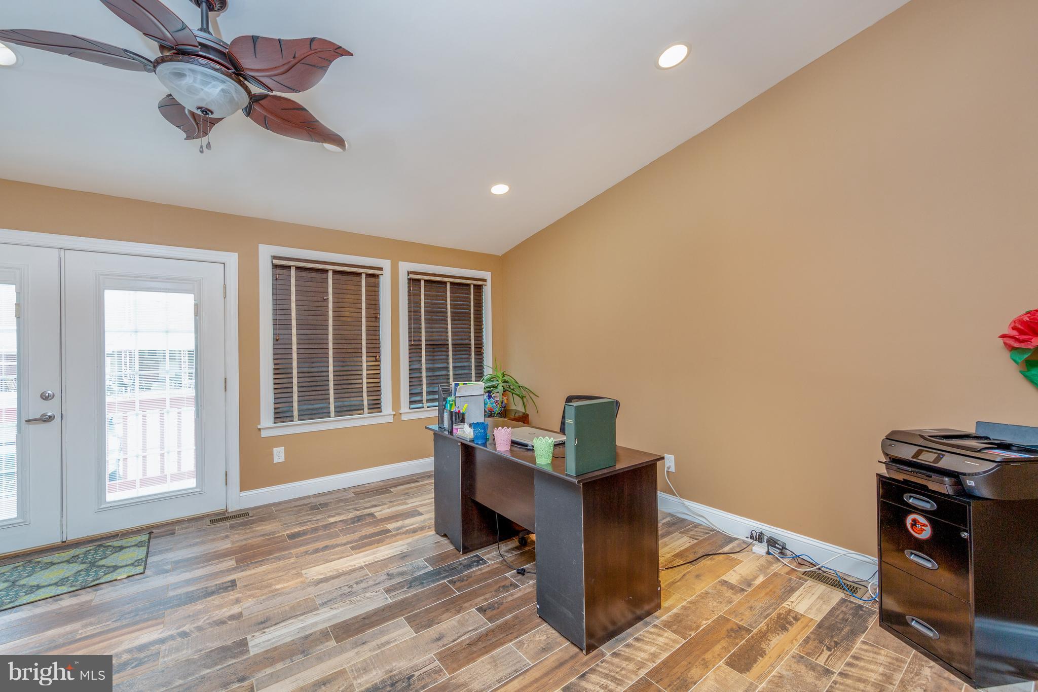 CHARLESMONT - Residential