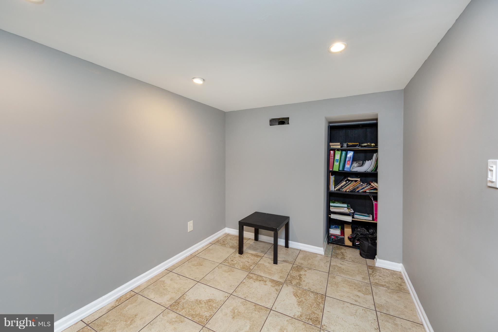 CHARLESMONT - Residential