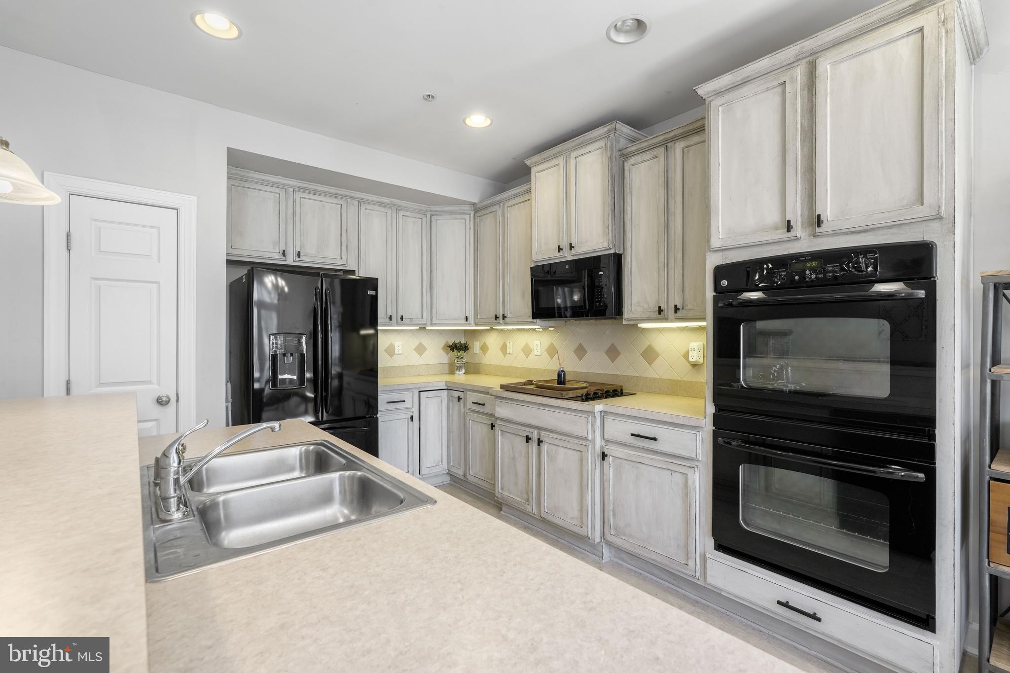 RICHFIELD STATION VILLAGE - Residential