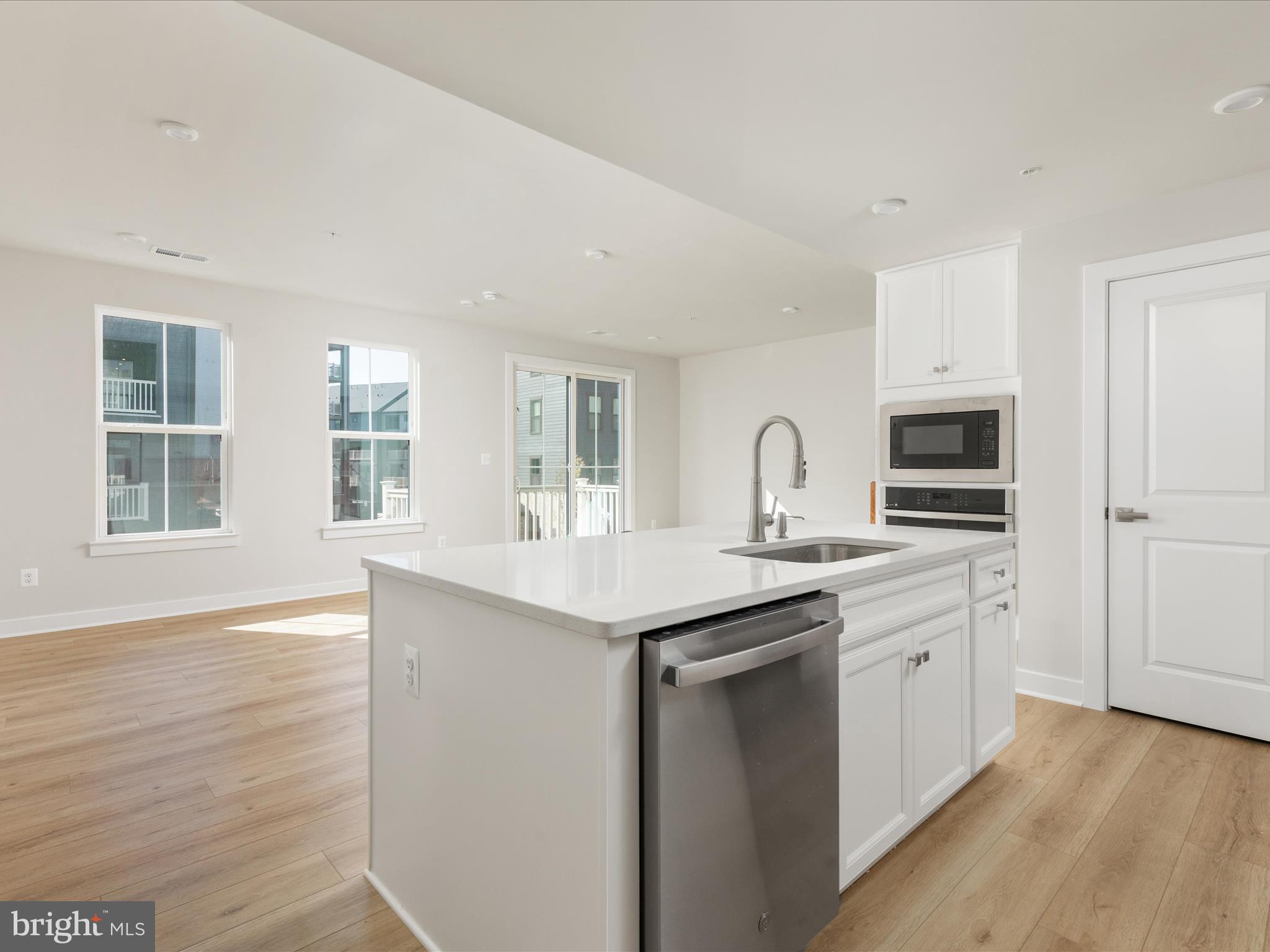 ELLIPSE AT WESTFIELDS - Residential Lease