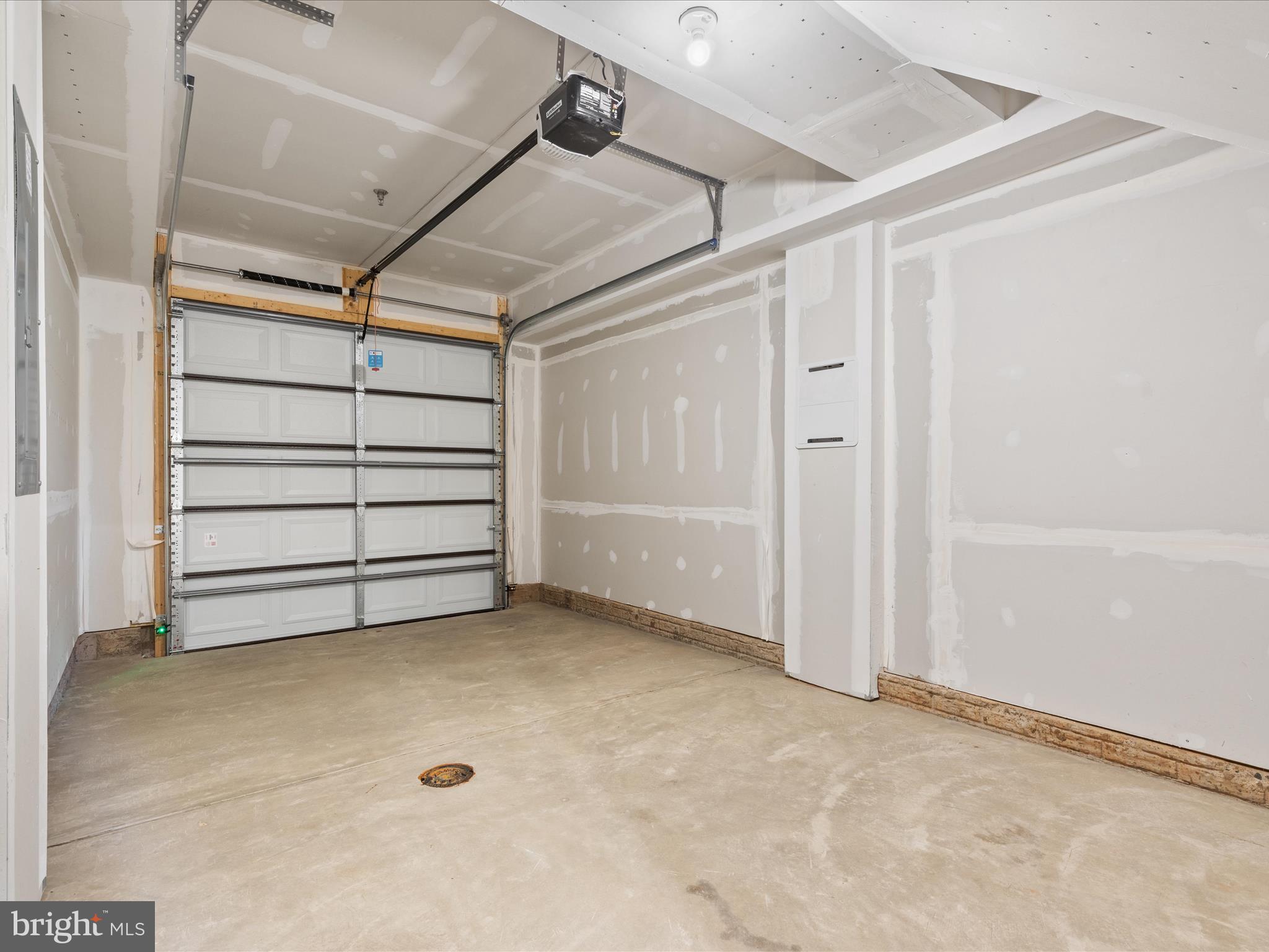 ELLIPSE AT WESTFIELDS - Residential Lease