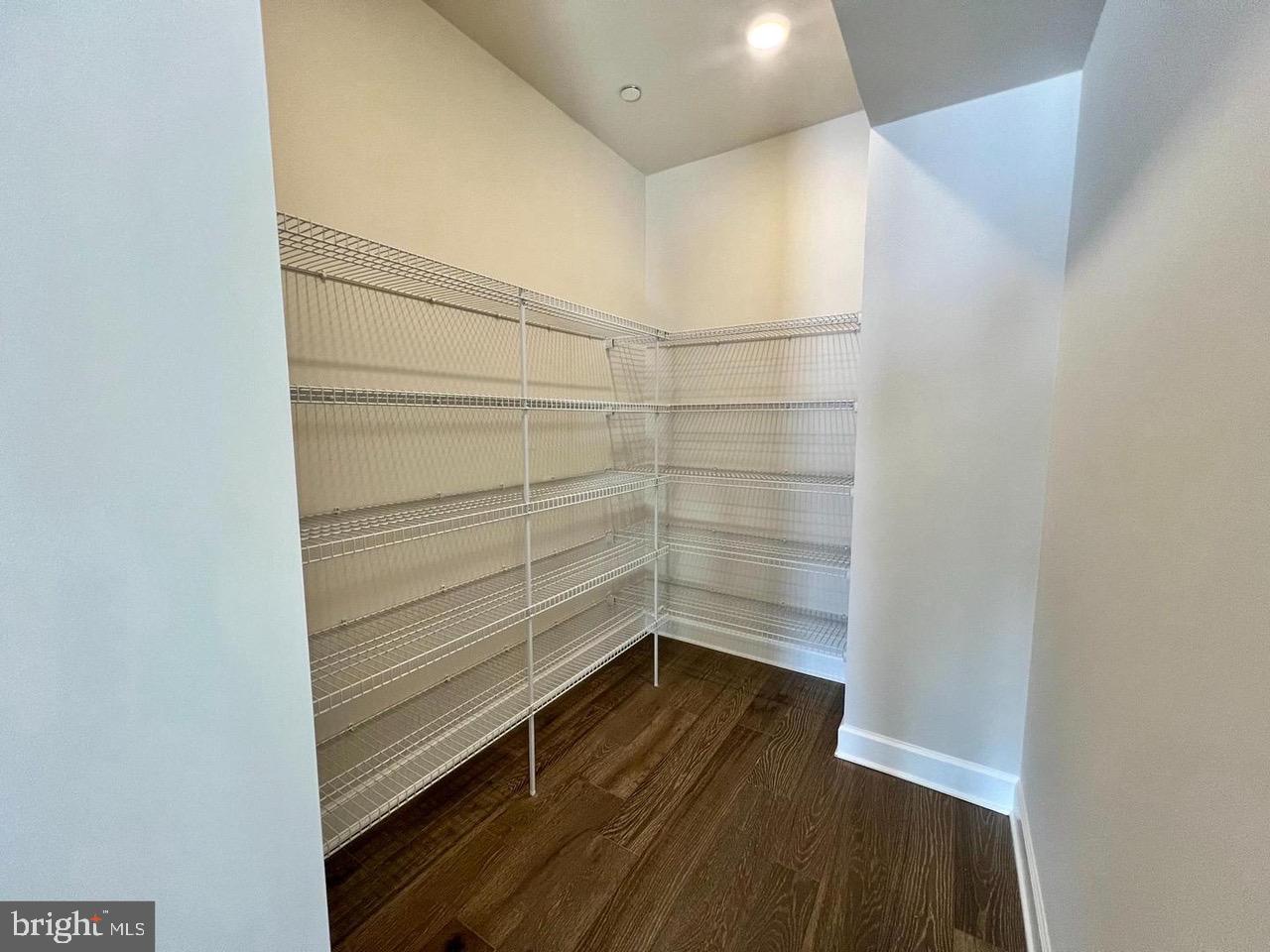 EXTON WALK SINGLES - Residential Lease