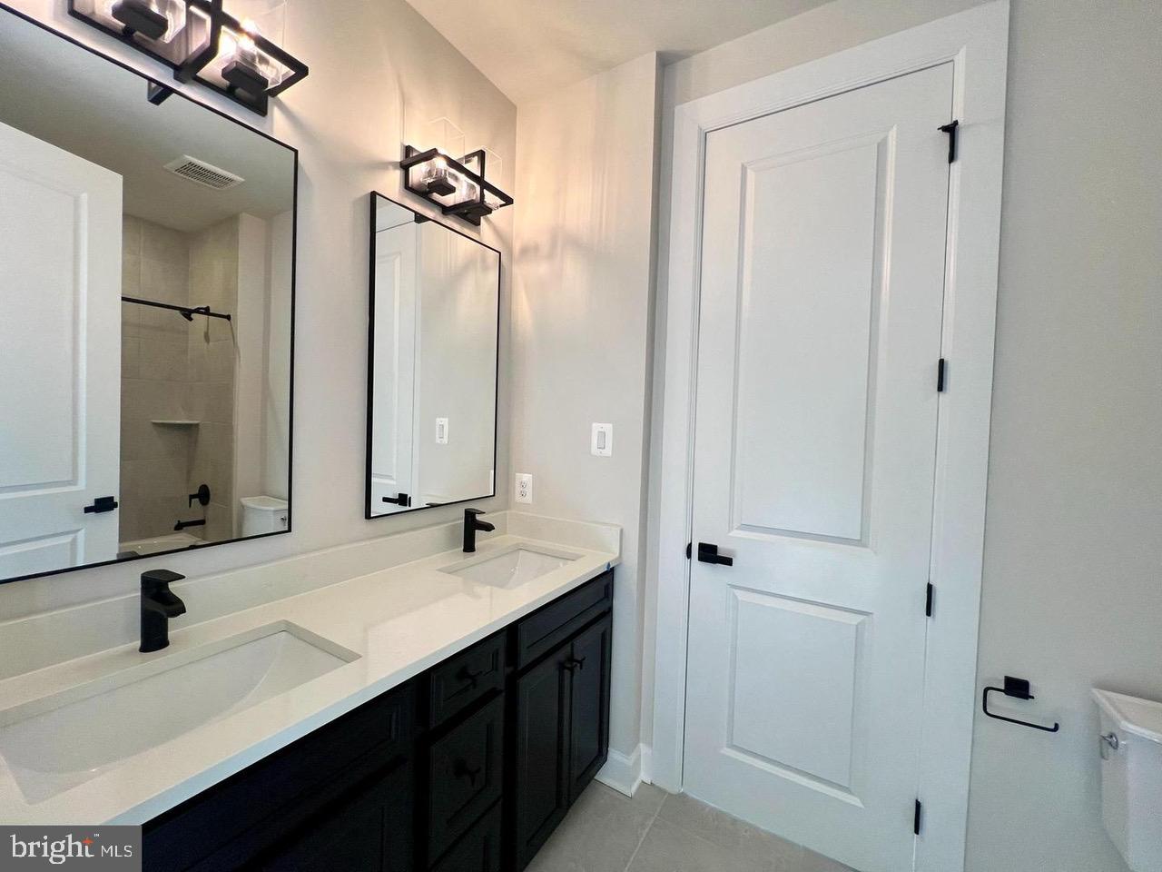 EXTON WALK SINGLES - Residential Lease