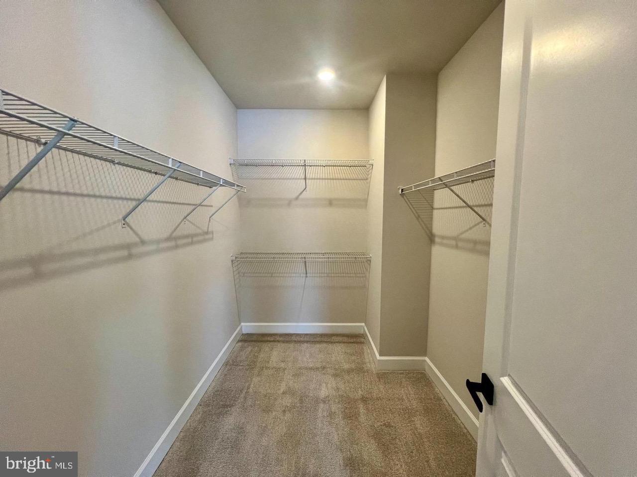 EXTON WALK SINGLES - Residential Lease