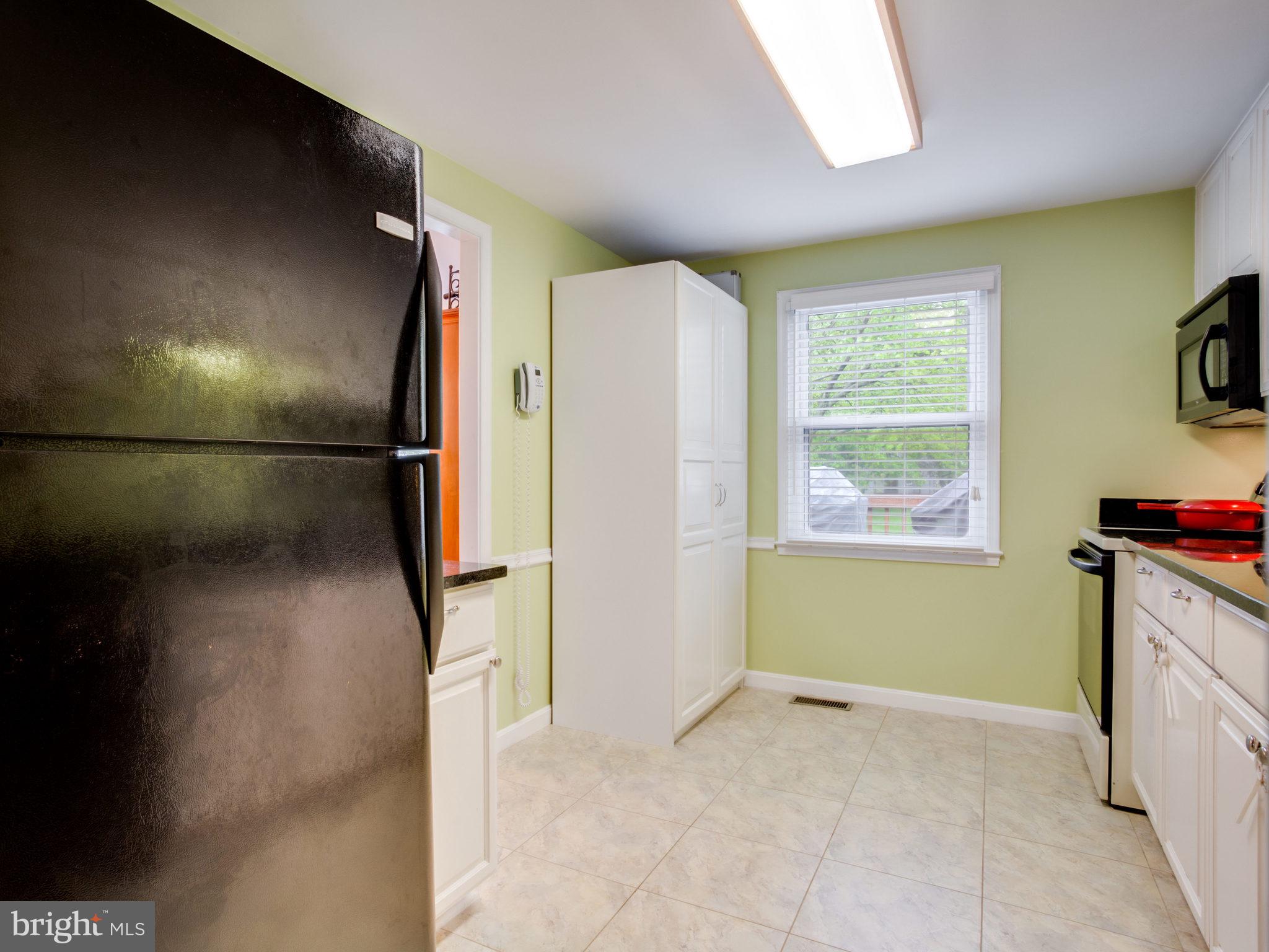 FOX MILL ESTATES - Residential Lease