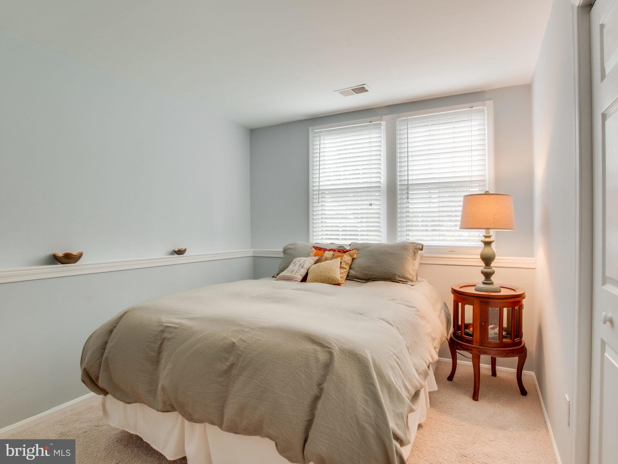 FOX MILL ESTATES - Residential Lease