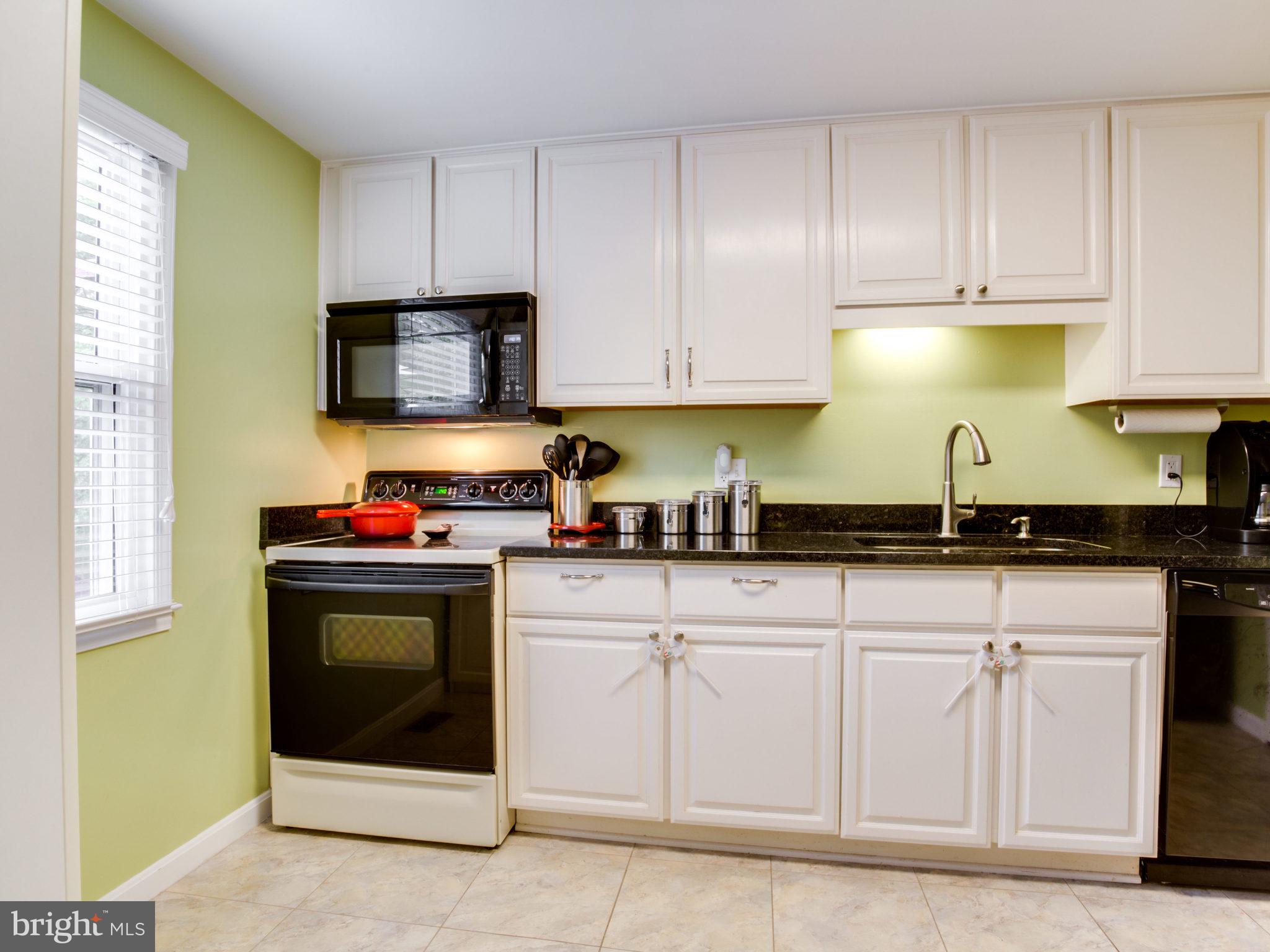 FOX MILL ESTATES - Residential Lease