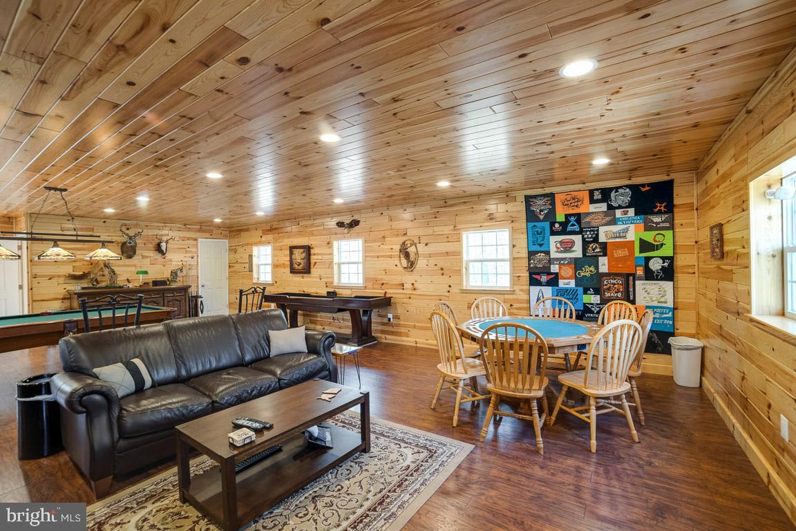 LAKE OCCOQUAN - Residential