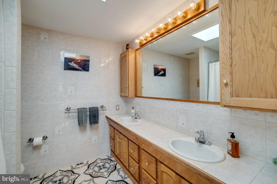 LAKE OCCOQUAN - Residential