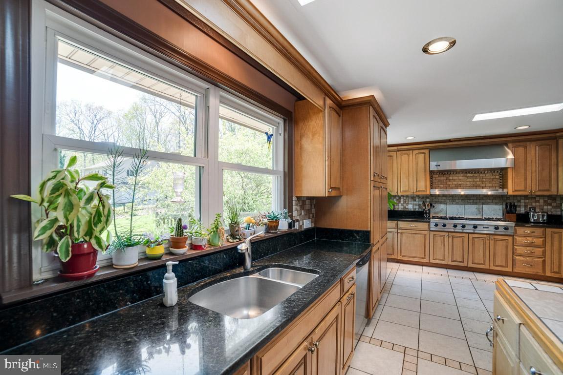 LAKE OCCOQUAN - Residential