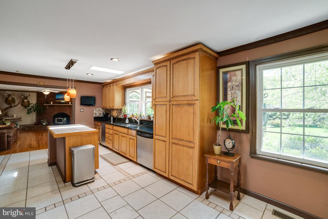 LAKE OCCOQUAN - Residential