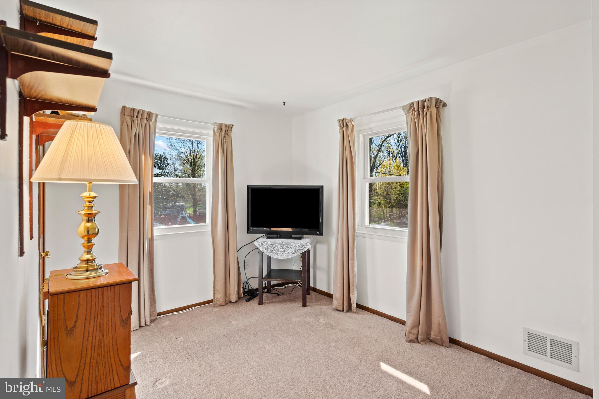 MARLYSHIRE - Residential