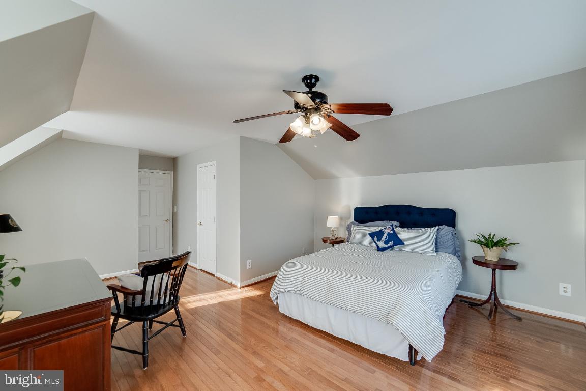 HAMPTON OAKS - Residential