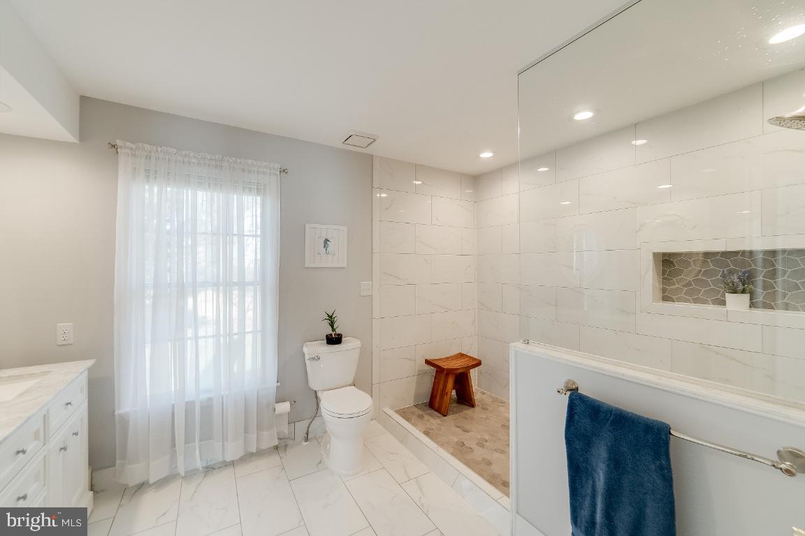 HAMPTON OAKS - Residential