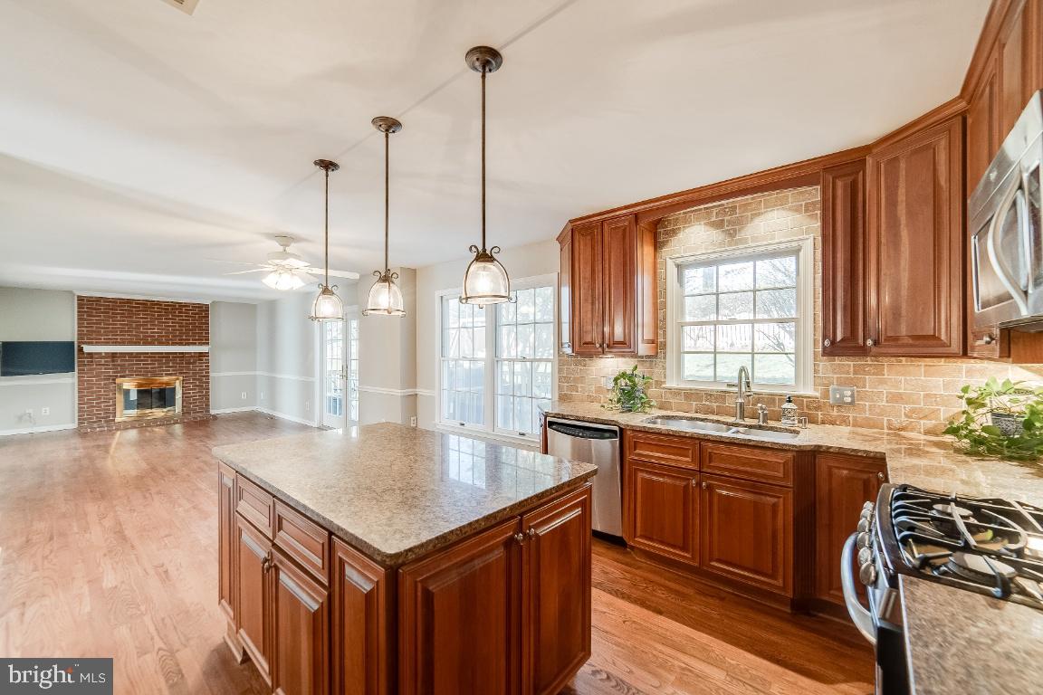 HAMPTON OAKS - Residential