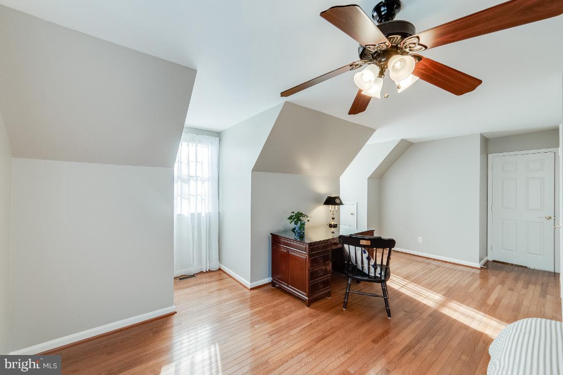 HAMPTON OAKS - Residential