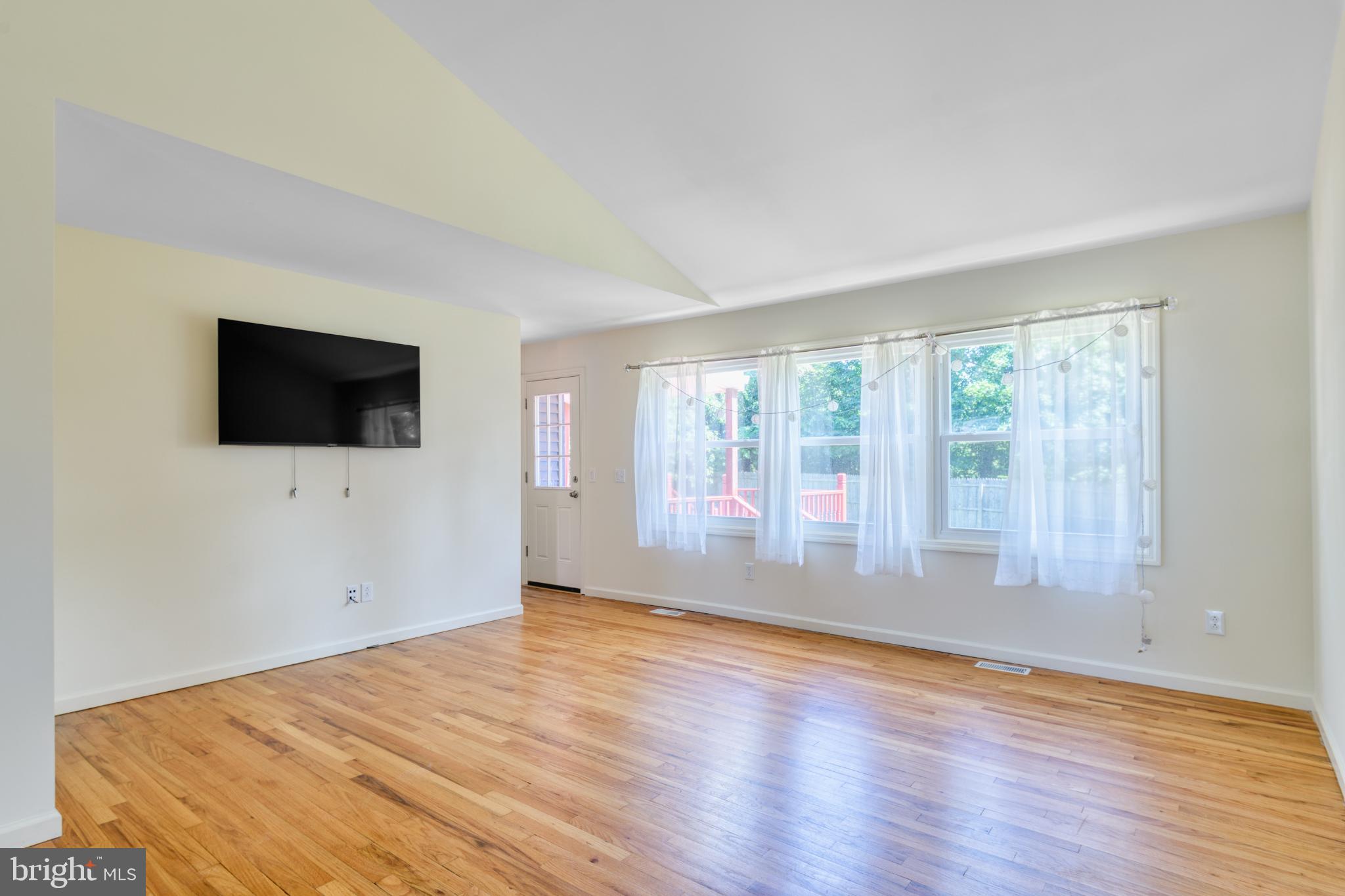 106 S PENNINGTON ROAD