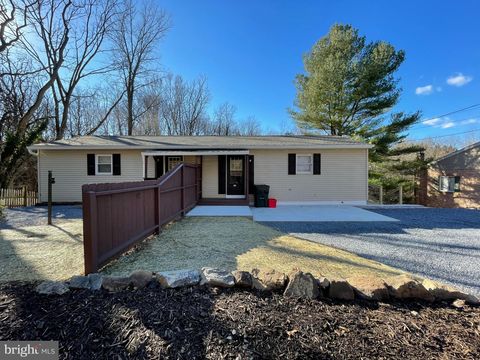 Photo of 266 N 11th Street, AKRON, PA 17501 (MLS # PALA2061886)