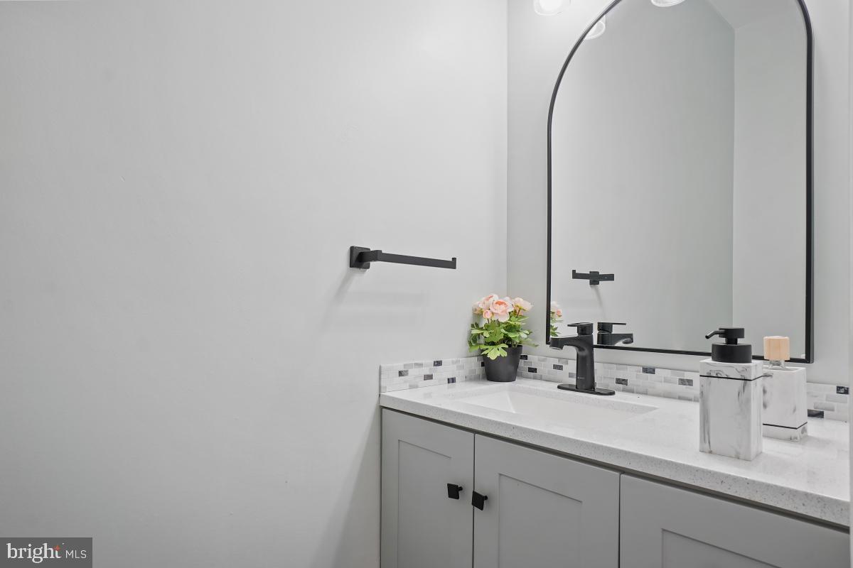 SALEM FIELDS - Residential