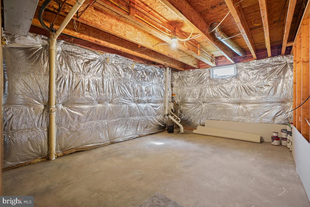 SALEM FIELDS - Residential