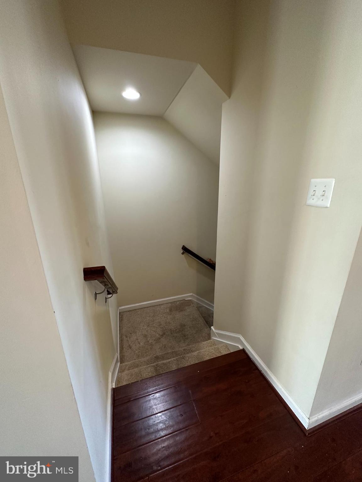 OXFORD SQUARE - Residential Lease