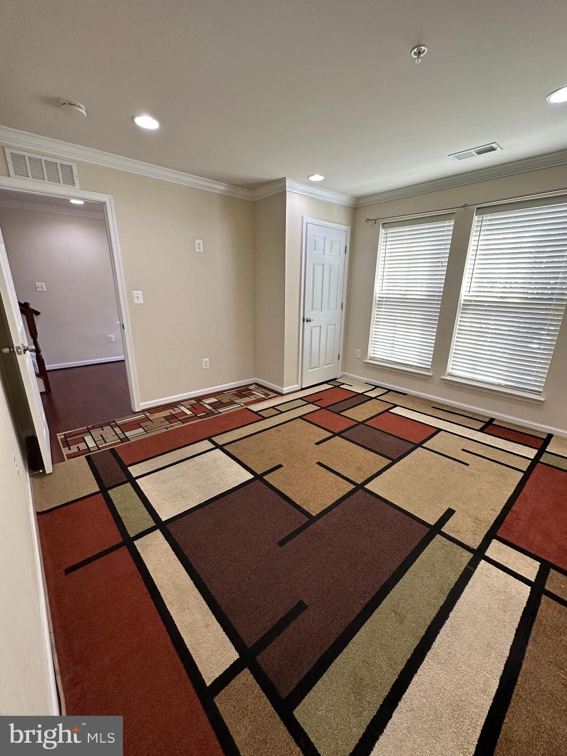 OXFORD SQUARE - Residential Lease