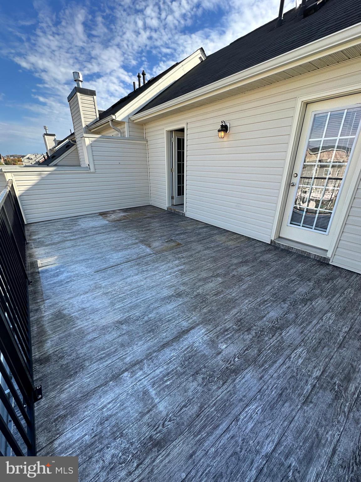 OXFORD SQUARE - Residential Lease