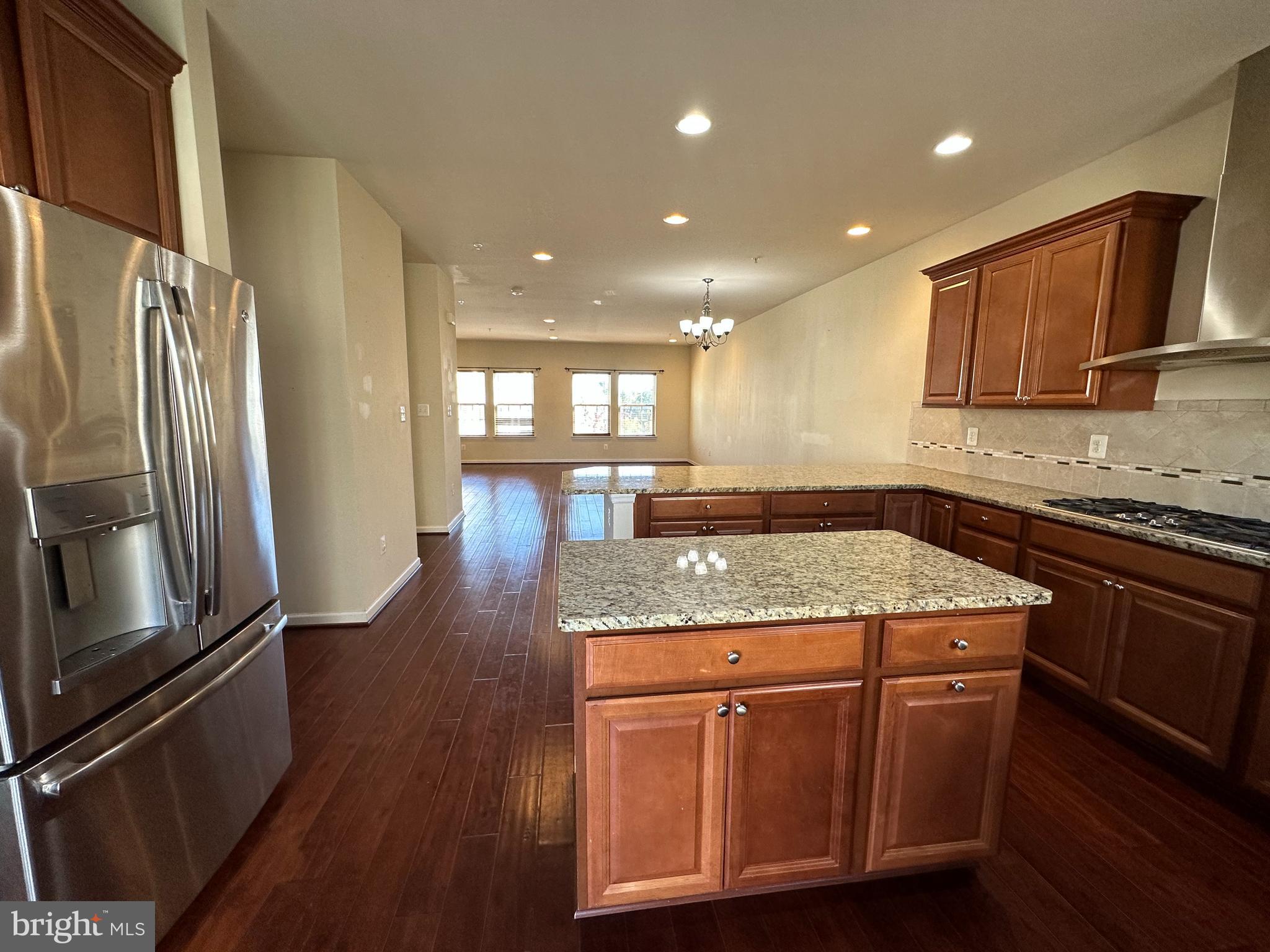 OXFORD SQUARE - Residential Lease