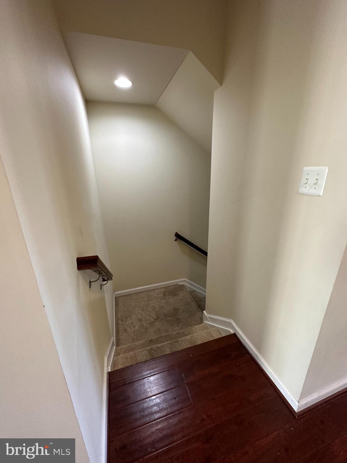 OXFORD SQUARE - Residential Lease