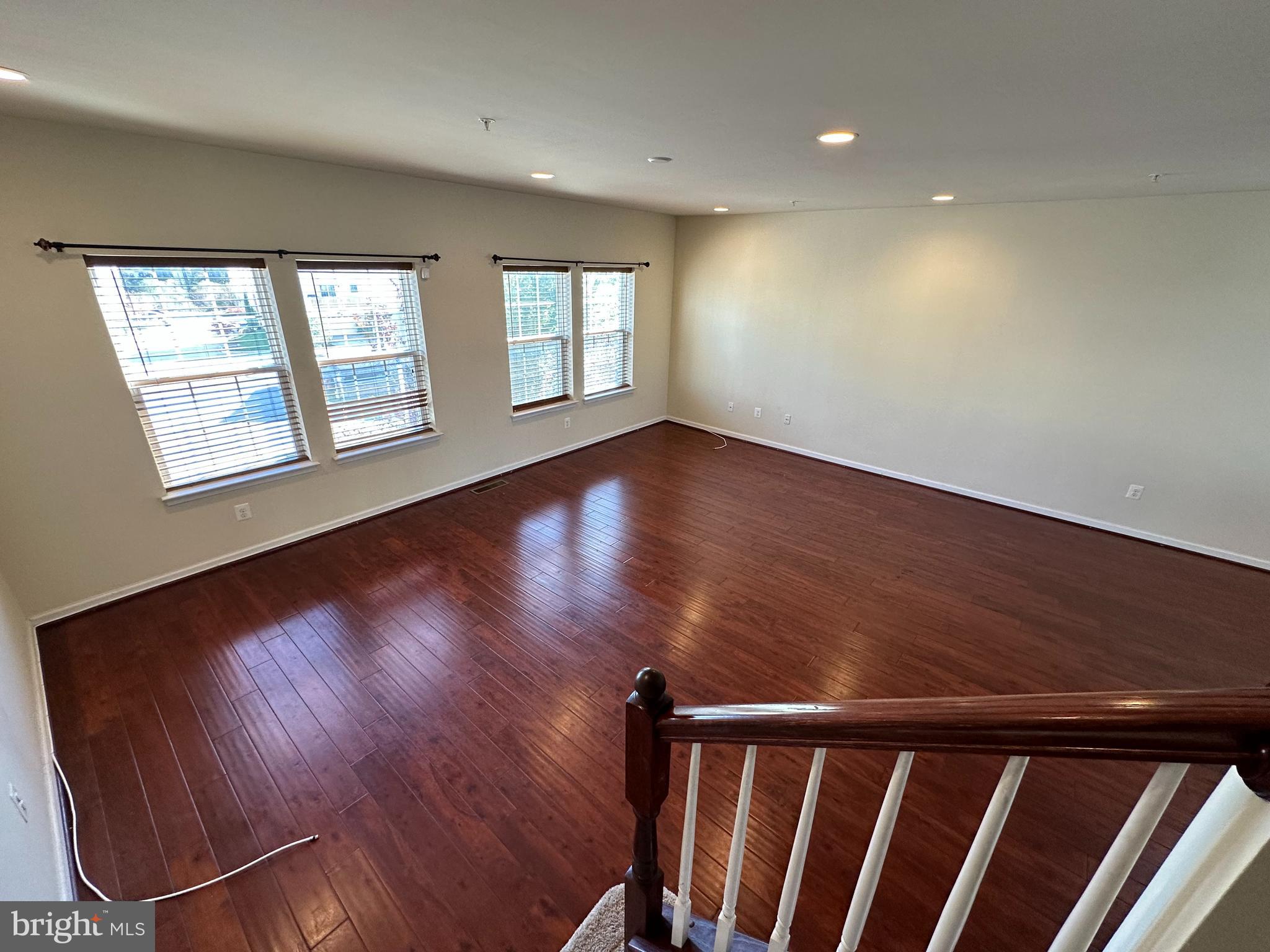 OXFORD SQUARE - Residential Lease