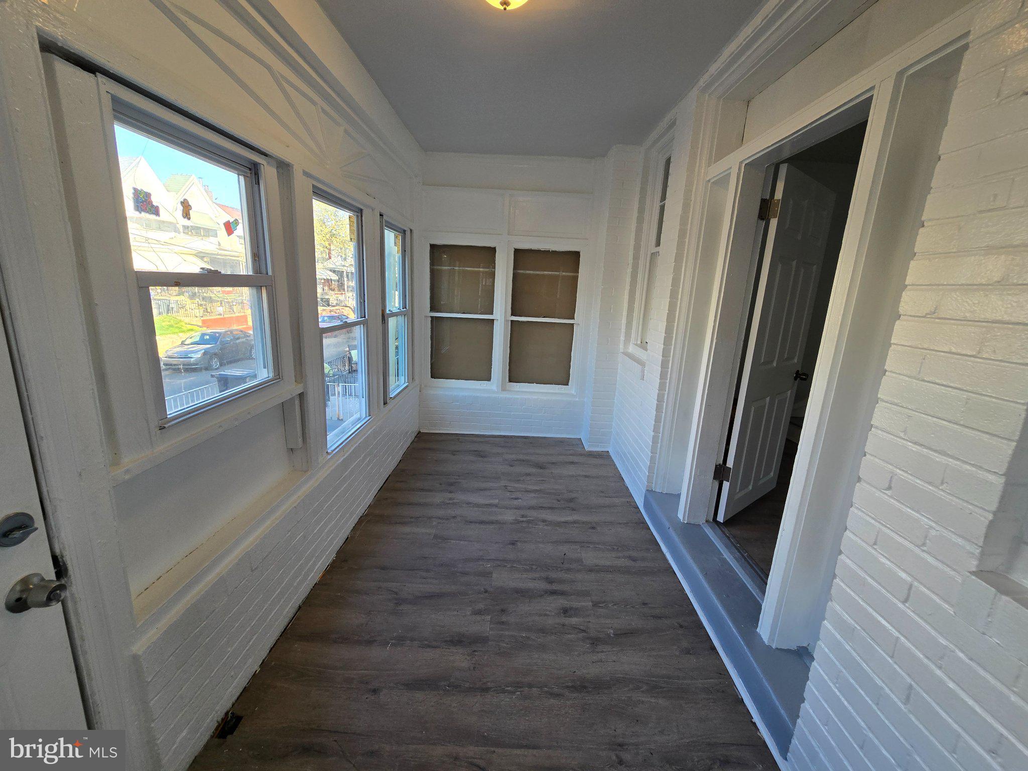 LAWNCREST - Residential