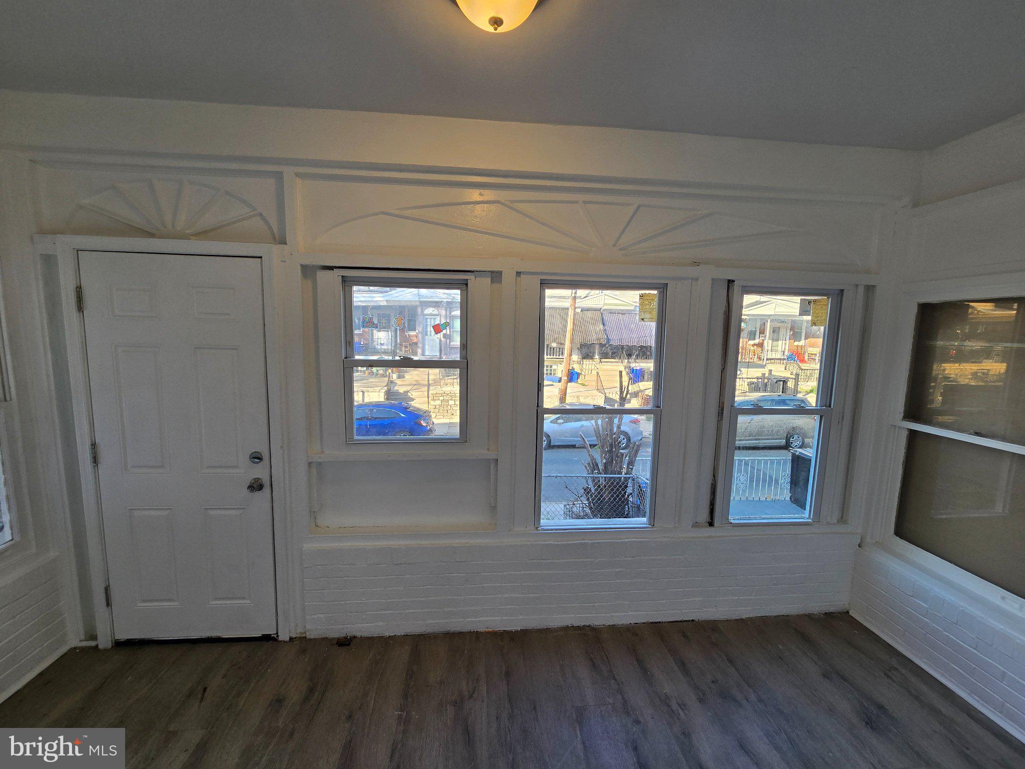 LAWNCREST - Residential