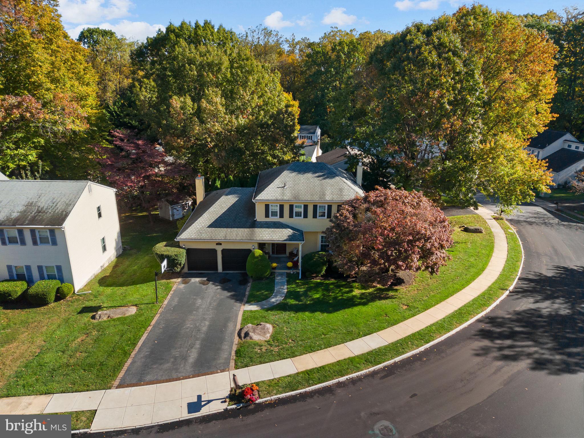 DEVON SQUARE - Residential