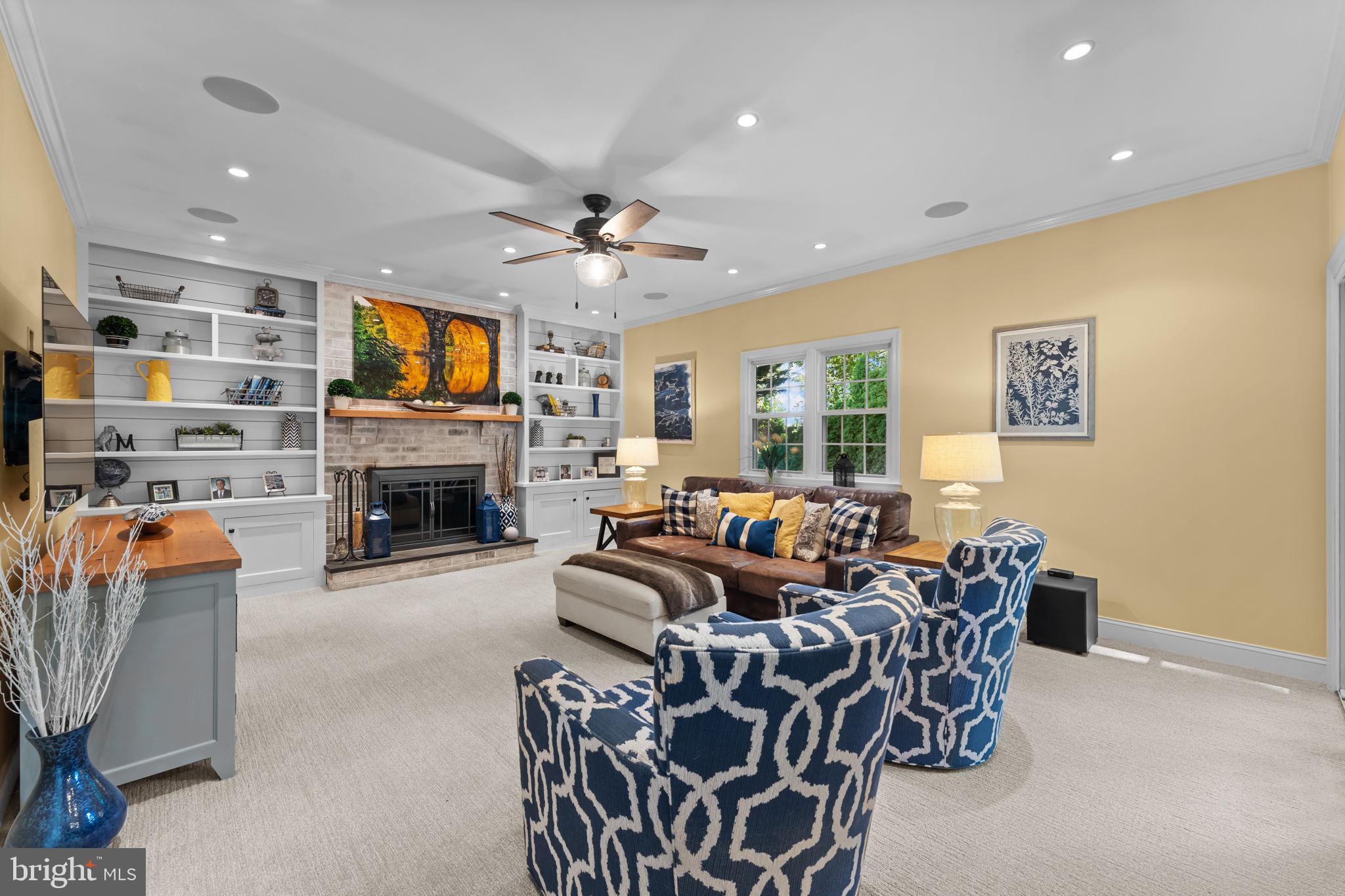 DEVON SQUARE - Residential