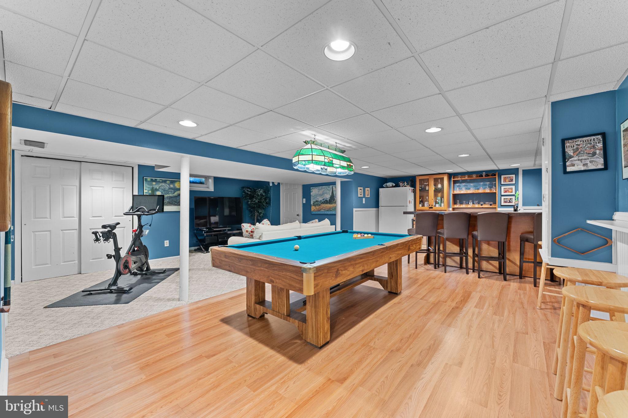 DEVON SQUARE - Residential