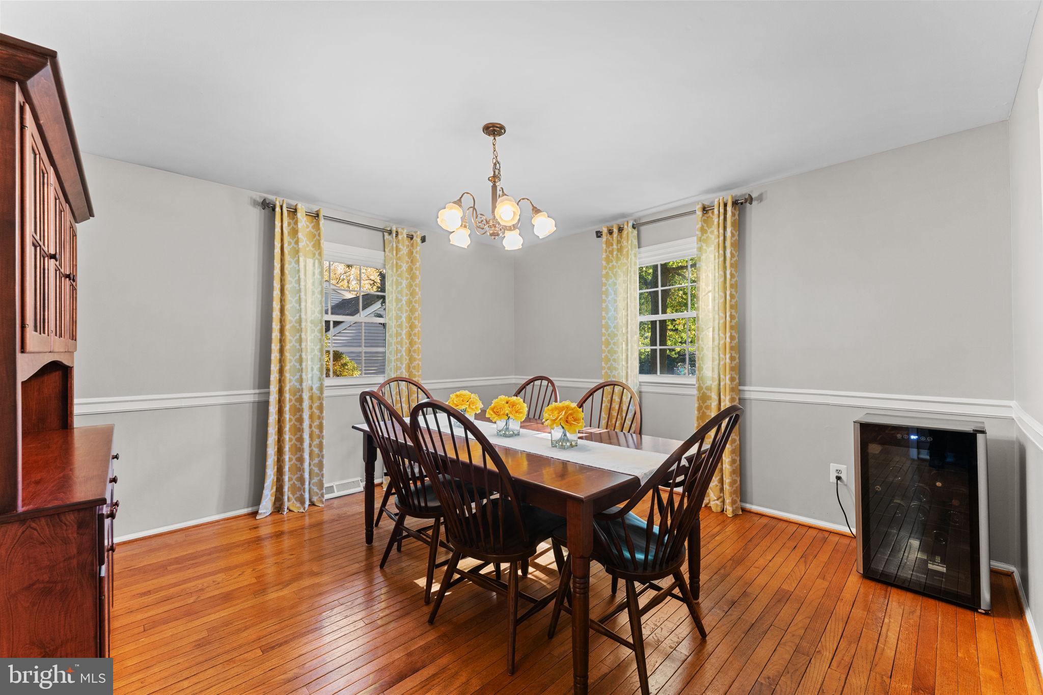 DEVON SQUARE - Residential