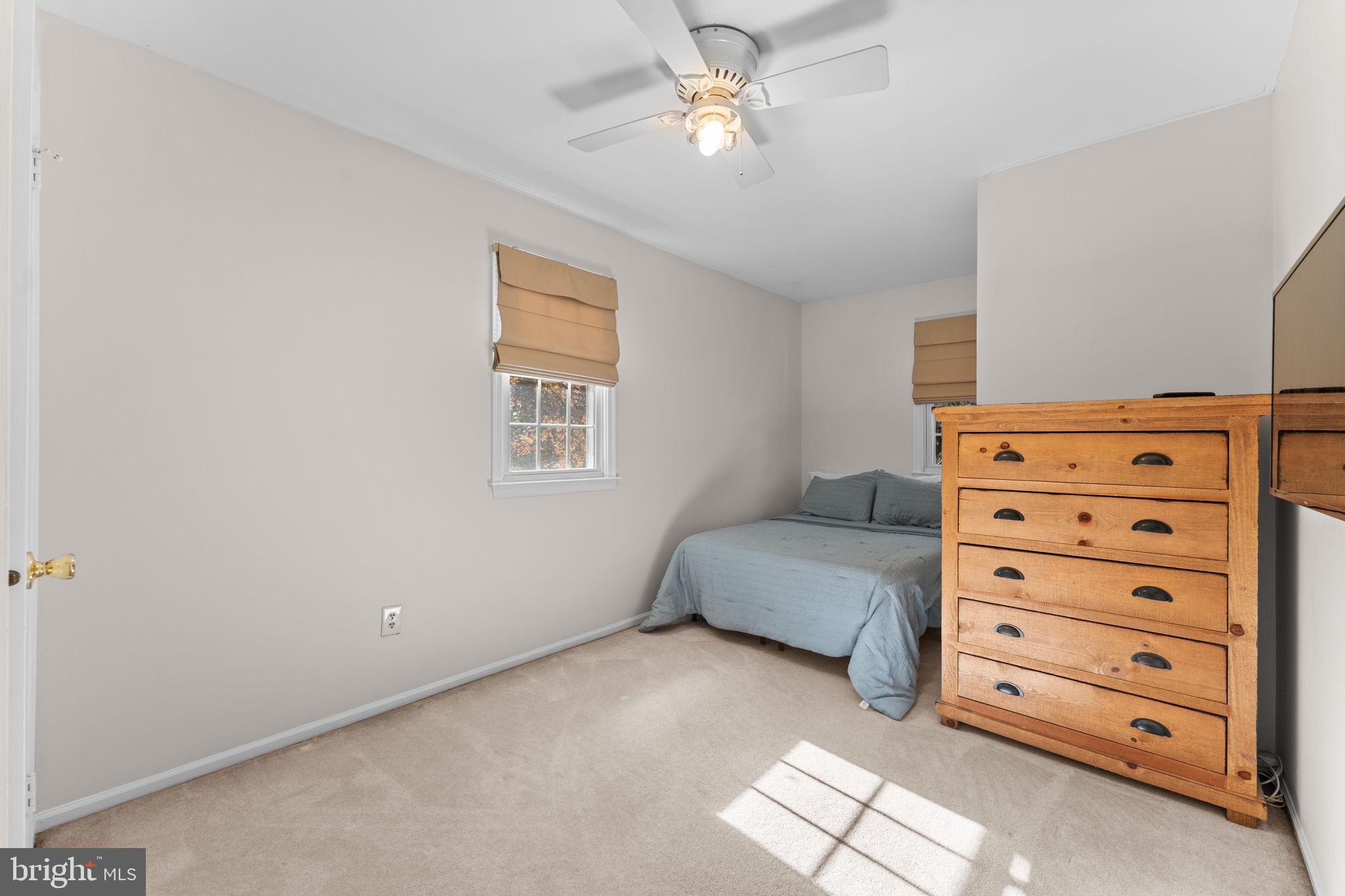 DEVON SQUARE - Residential